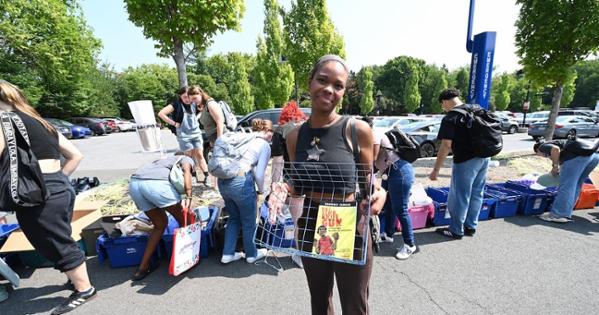 Aleelah Thompson, SPA/BA '26, shows off her finds. Photo by Jeff Watts.